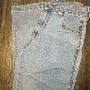 Levi's Classic Capri Light Blue Jeans